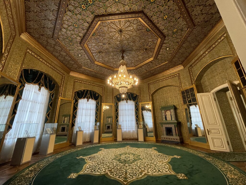 🏰 Nurullaboy Palace