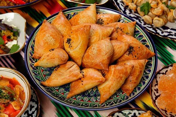 🥟 Somsa — hot delicacy straight from the tandoor