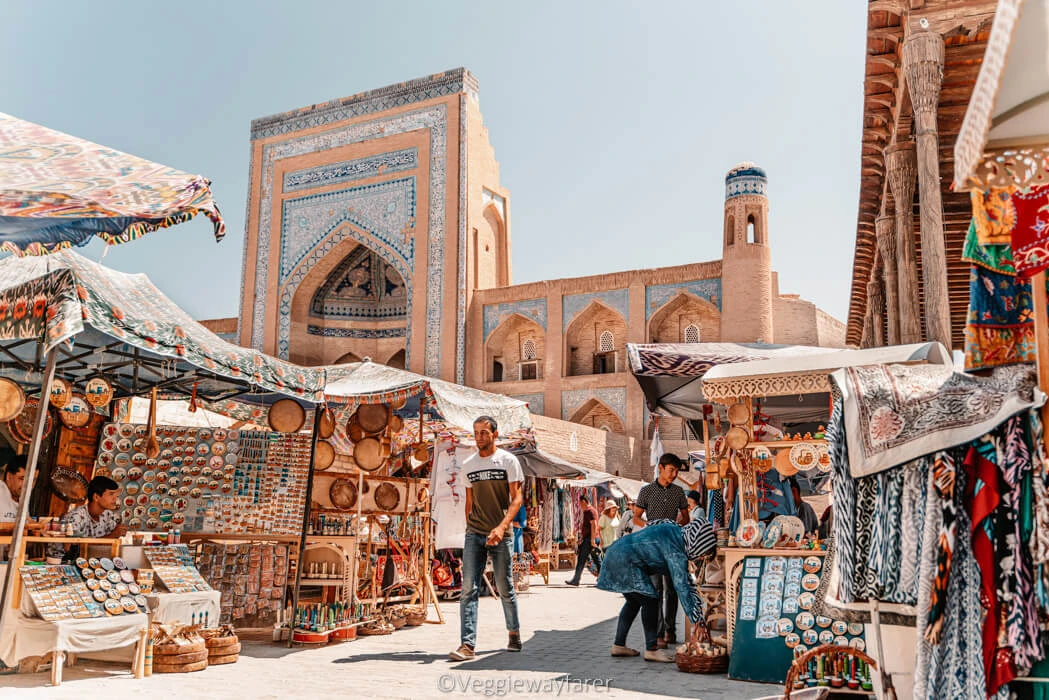 🛍️ Ancient Crafts and Shopping Rows